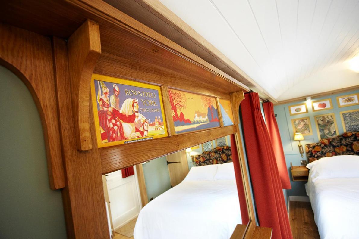 Hornington Manor Luxury Shepherd Huts York Eksteriør billede